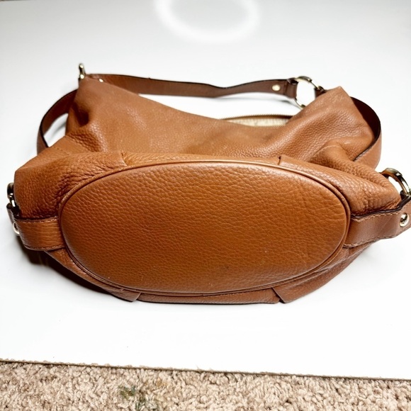 MICHAEL KORS "Fulton" Genuine Pebbled Leather Medium-to-Large Tan Shoulder Bag - Picture 11 of 11